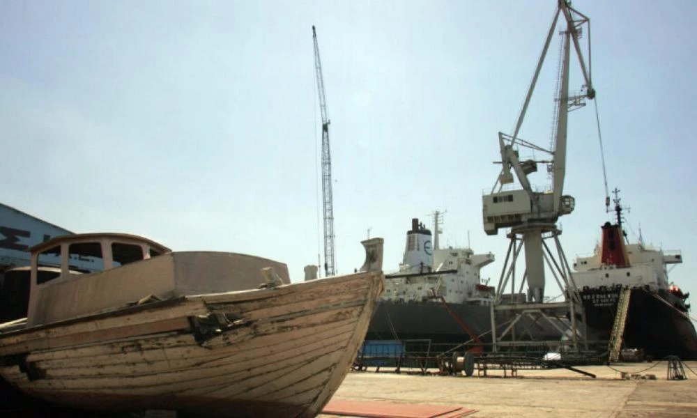 Πέραμα: Εργατικό ατύχημα έστειλε στο νοσοκομείο 36χρονο